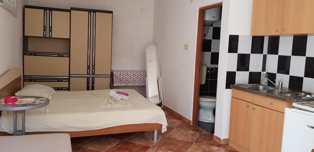 App Borna Appartement Crikvenica Buitenkant foto