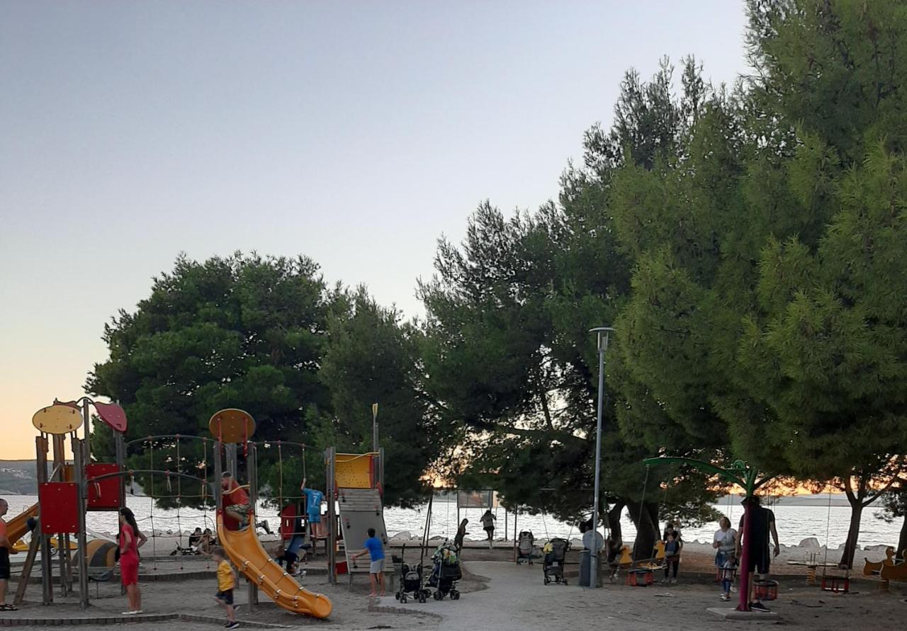 App Borna Appartement Crikvenica Buitenkant foto