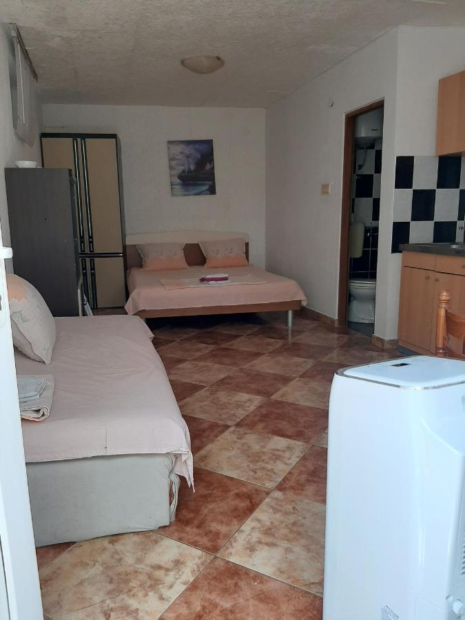 App Borna Appartement Crikvenica Buitenkant foto